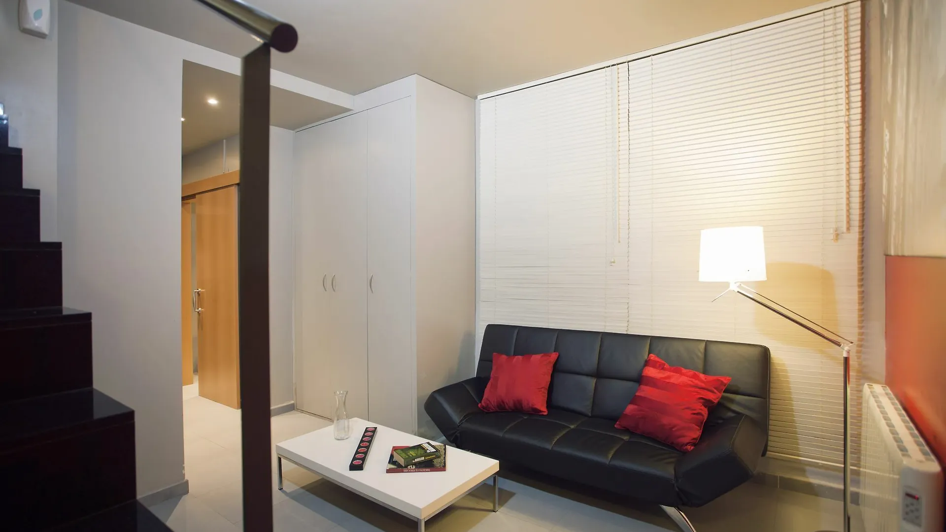 Apartamentos Plaza Espana Barcelona 0*,  Spain